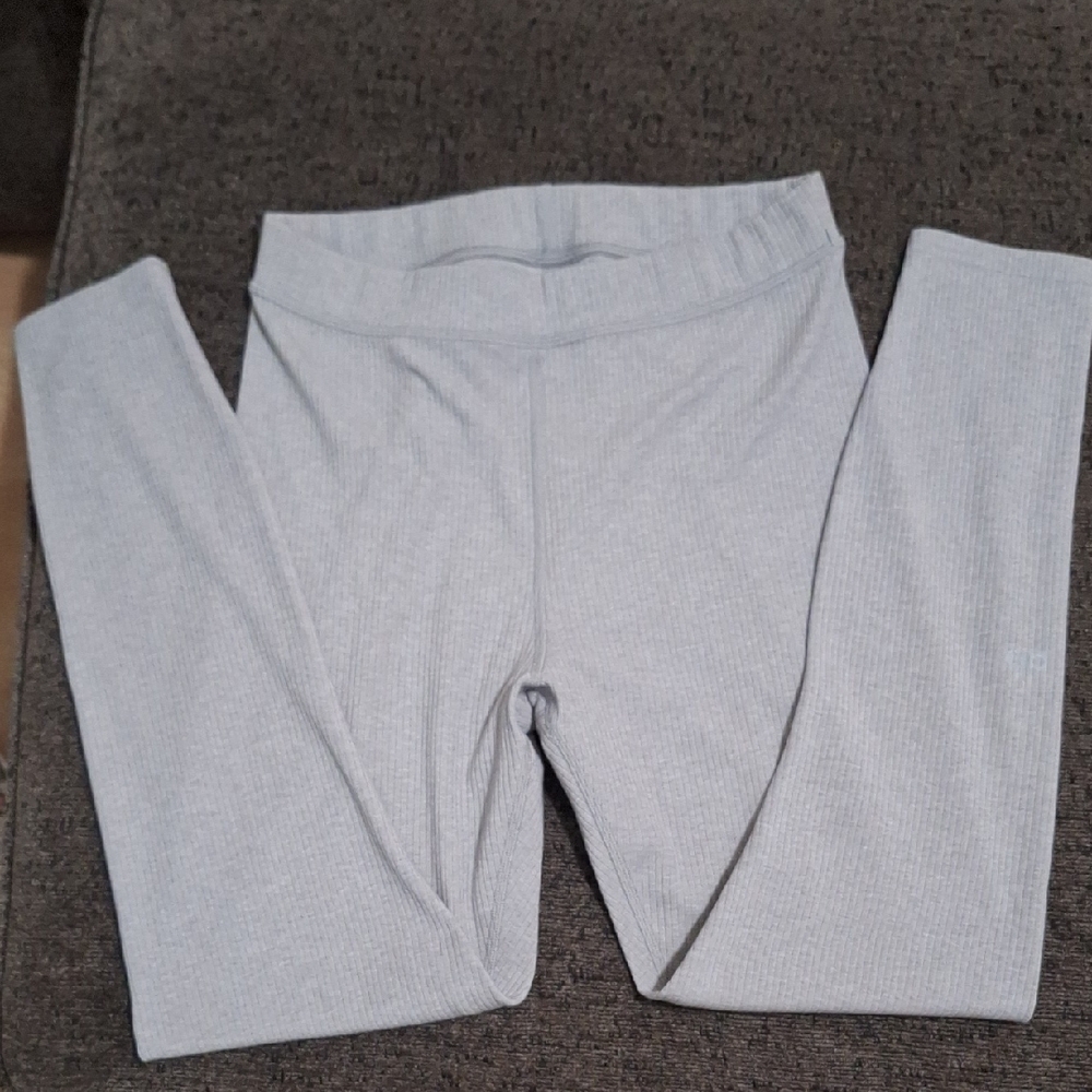 ALO Light Gray Ribbed Leggings